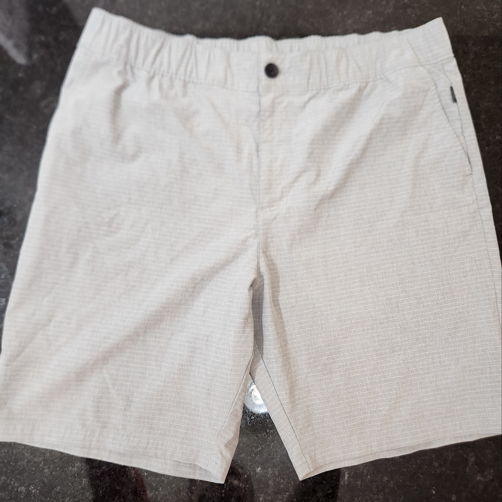 Oakley Hydrolix shorts NWOT